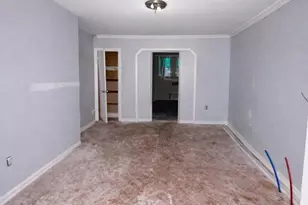 6623 Guyer Ave, Philadelphia, PA 19142 - Photo 12