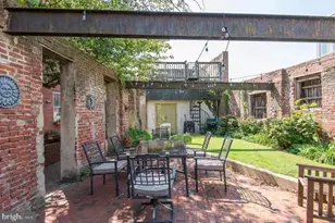 212 Carpenter St, Philadelphia, PA 19147 - Photo 1