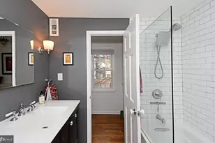 212 Carpenter St, Philadelphia, PA 19147 - Photo 24