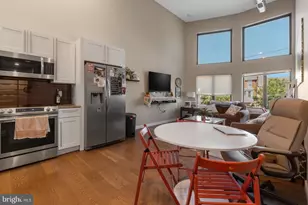 1142 Crease St, Philadelphia, PA 19125 - Photo 2