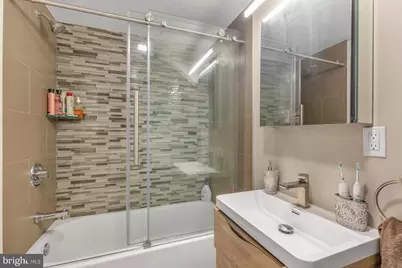 1142 Crease Street #2L, Philadelphia, PA 19125 - Photo 10