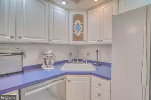 9018 Wesleyan Rd, Philadelphia, PA 19136 - Photo 18