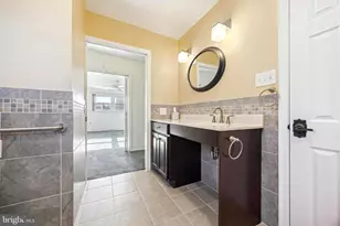 527 Wigard Ave, Philadelphia, PA 19128 - Photo 10