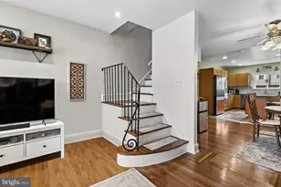 629 Jamestown St, Philadelphia, PA 19128 - Photo 10