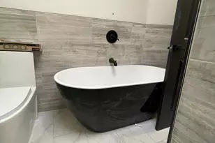 2704 S Marshall St, Philadelphia, PA 19148 - Photo 18