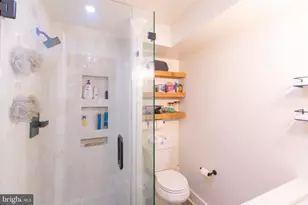 1814 Christian St, Philadelphia, PA 19146 - Photo 16