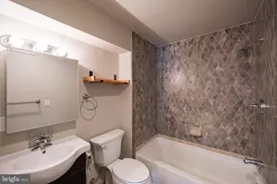 1814 Christian St, Philadelphia, PA 19146 - Photo 12