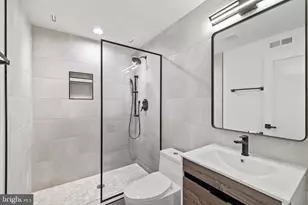 2130 Spring St, Philadelphia, PA 19103 - Photo 42