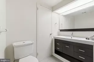 1326 Spruce St, Philadelphia, PA 19107 - Photo 20