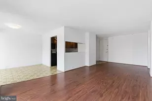 1326 Spruce St, Philadelphia, PA 19107 - Photo 8