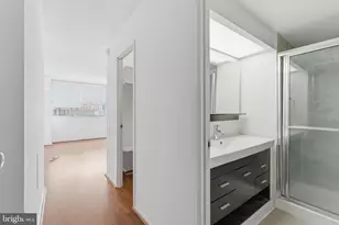 1326 Spruce St, Philadelphia, PA 19107 - Photo 16