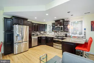 2027 Rodman St, Philadelphia, PA 19146 - Photo 8