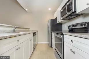 1100 Spruce St, Philadelphia, PA 19107 - Photo 12