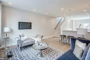 634 N 5th St, Philadelphia, PA 19123 - Photo 2