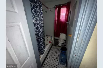 6076 Kingsessing Avenue, Philadelphia, PA 19142 - Photo 8