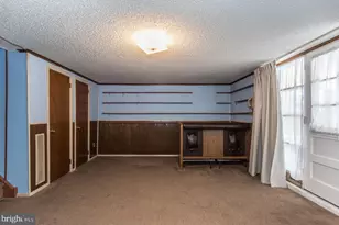 10650 Halstead St, Philadelphia, PA 19116 - Photo 24