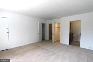 6628 N 8th St, Philadelphia, PA 19126 - Photo 4