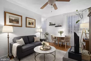 1431 Spruce St, Philadelphia, PA 19102 - Photo 2