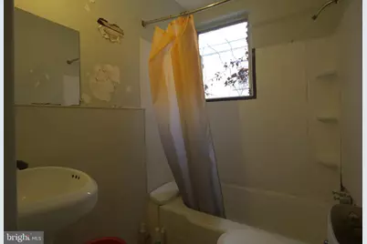 2140 S Simpson Street, Philadelphia, PA 19142 - Photo 8