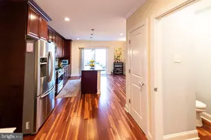 2107 Carpenter St, Philadelphia, PA 19146 - Photo 4