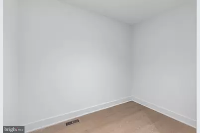 656 Fairmount Avenue, Philadelphia, PA 19123 - Photo 18