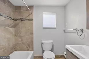 1733 W Oxford St, Philadelphia, PA 19121 - Photo 8