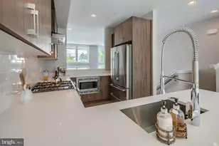 328 Fairmount Ave, Philadelphia, PA 19123 - Photo 4