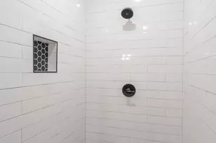 435 N 35th St, Philadelphia, PA 19104 - Photo 26