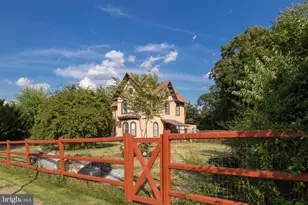 724 E Locust Ave, Philadelphia, PA 19144 - Photo 2