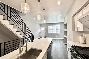 2029 S 4th St, Philadelphia, PA 19148 - Photo 8