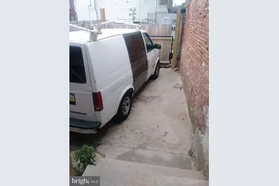 522 W Westmoreland Street, Philadelphia, PA 19140 - Photo 14