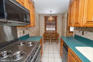 4117 Knorr St, Philadelphia, PA 19135 - Photo 6