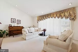 9204 Burbank Rd, Philadelphia, PA 19115 - Photo 4