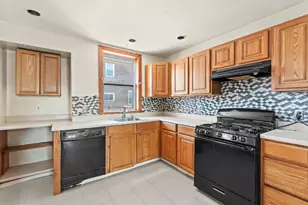 4018 Creston St, Philadelphia, PA 19135 - Photo 10