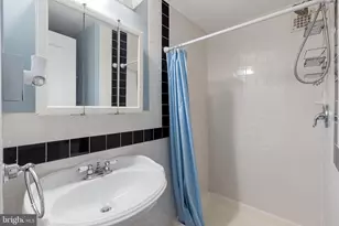 1324 Locust St, Philadelphia, PA 19107 - Photo 8