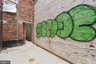 754 S 4th St, Philadelphia, PA 19147 - Photo 2