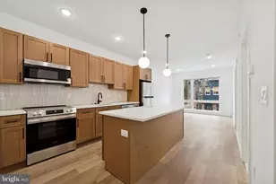 754 S 4th St, Philadelphia, PA 19147 - Photo 1