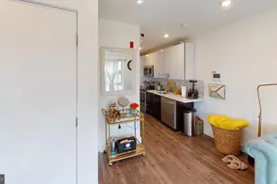 1155 S 15th St, Philadelphia, PA 19146 - Photo 2