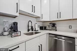 1638 N 2nd St, Philadelphia, PA 19122 - Photo 16