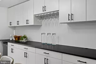 303 Surgeon Generals Ct, Philadelphia, PA 19146 - Photo 18