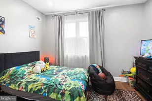 2109 Pierce St, Philadelphia, PA 19145 - Photo 14