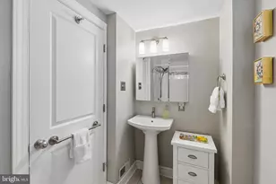 912 Jackson St, Philadelphia, PA 19148 - Photo 18