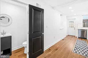 2426 S Alder St, Philadelphia, PA 19148 - Photo 8