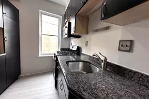 909 S 8th St, Philadelphia, PA 19147 - Photo 4