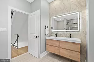 2026 N Palethorp St, Philadelphia, PA 19122 - Photo 14