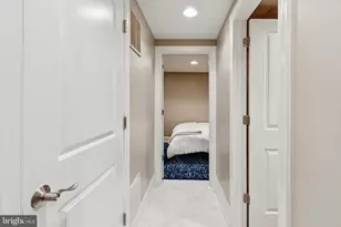 913 N Lawrence St, Philadelphia, PA 19123 - Photo 28