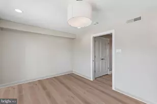 913 N Lawrence St, Philadelphia, PA 19123 - Photo 16