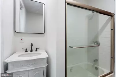 827 N 25th Street, Philadelphia, PA 19130 - Photo 26