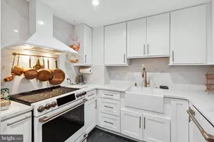 202 W Rittenhouse Square, Philadelphia, PA 19103 - Photo 10