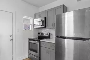 2029 S Aikens St, Philadelphia, PA 19142 - Photo 6